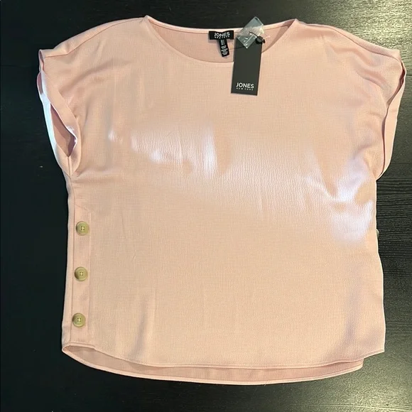 JONES NEW YORK Hammered Satin Crew Neck Short Sleeve Side Button Blouse - Picture 5 of 13